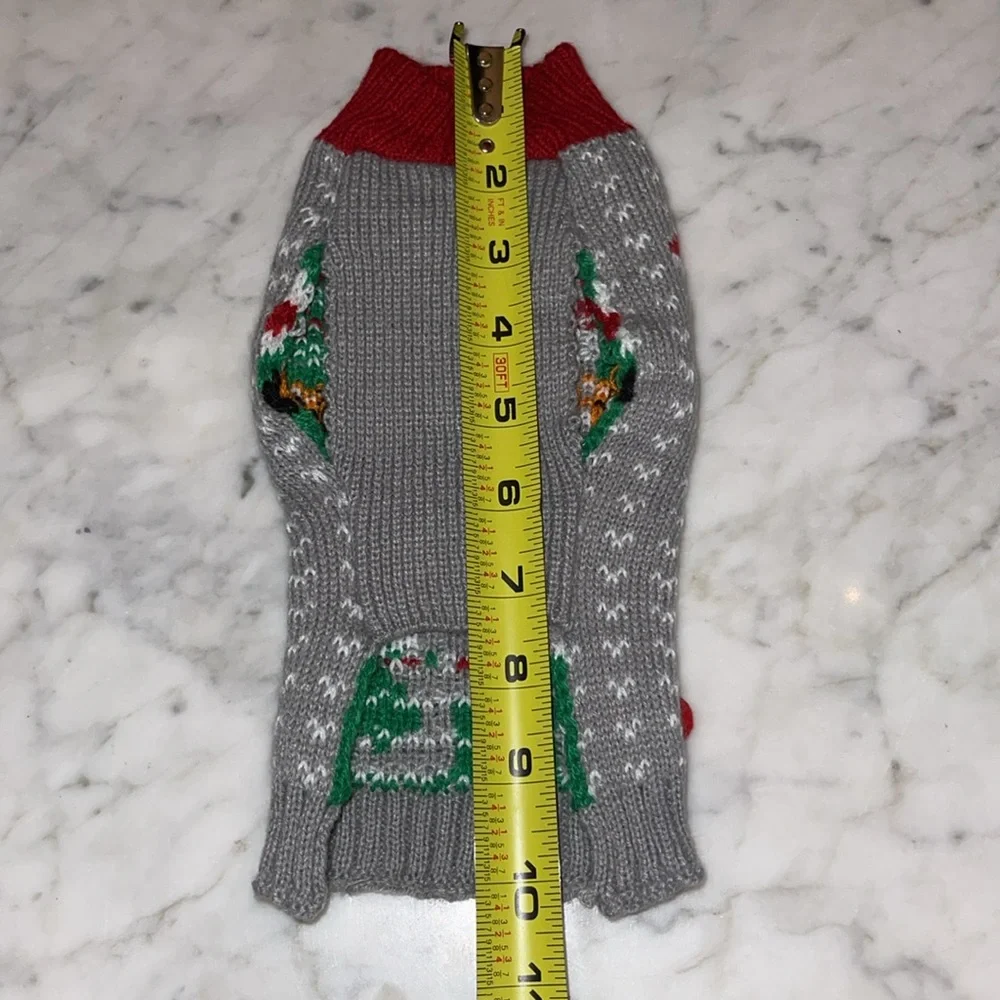 Small pet or dog sweater10”x 5”